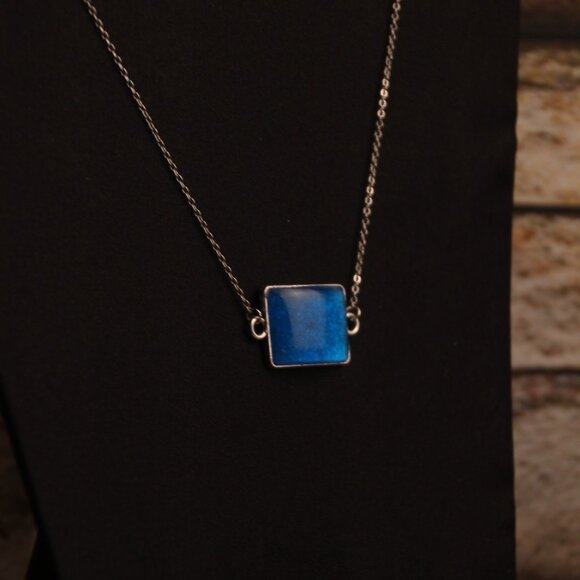 Hand Crafted Epoxy Blue Cube Pandant necklace - Picture 3 of 9